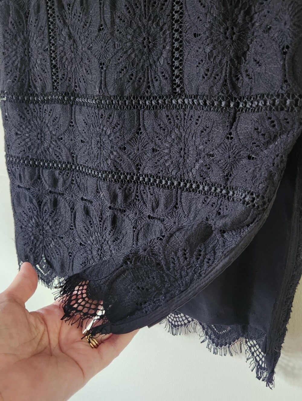 Banana Republic Black Lace Midi Pencil Skirt Sz 2 - Picture 5 of 9
